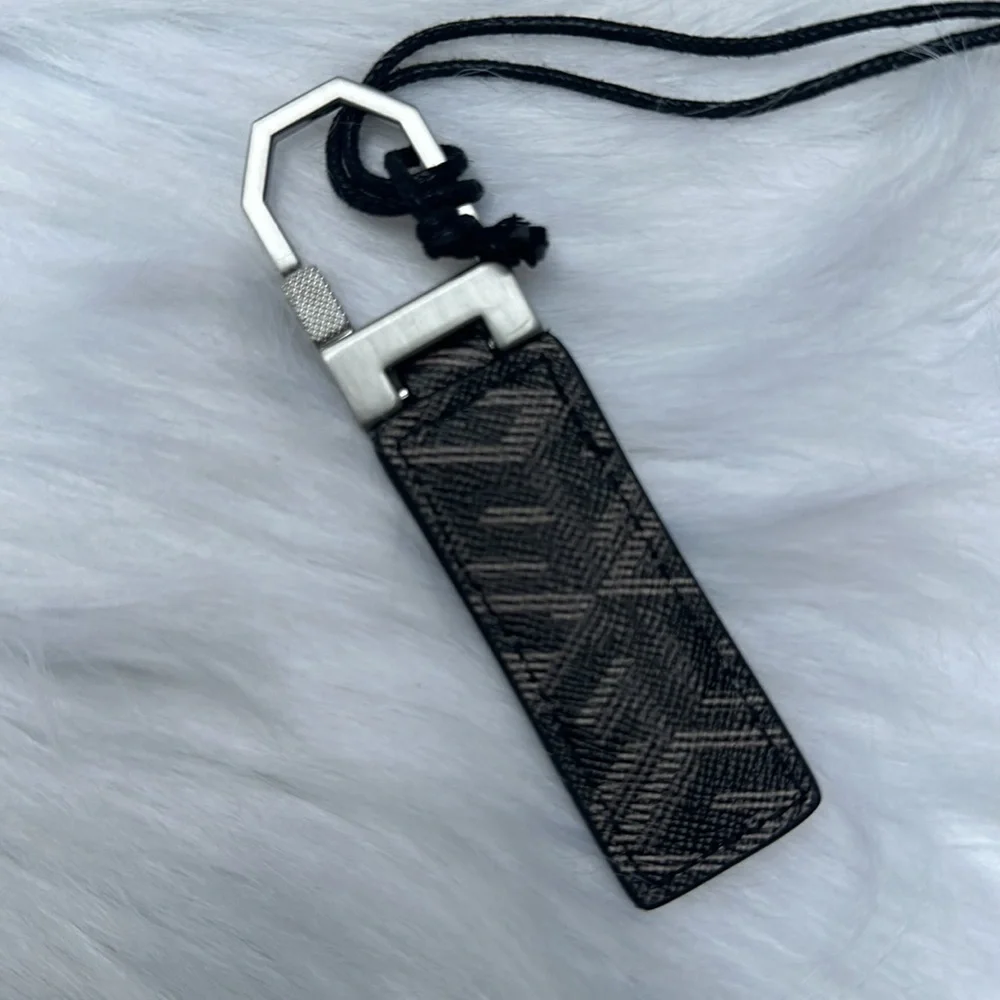 New GUESS Ederlo logo g cube key ring